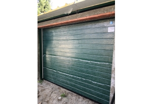 Garažna vrata Alutech zelena boja