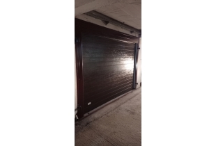 Braon garažna vrata