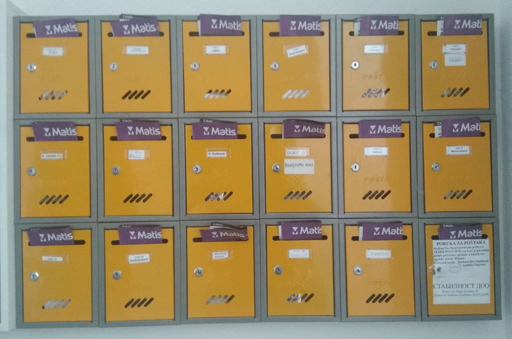 Podela flajera za salon nameštaja MATIS