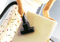 Karcher DS 5600 Mala turbo četka za usisavanje manjih površina. Usisavanje nameštaja i staza. Karcher DS 5600 Mala turbo četka za usisavanje manjih površina. Usisavanje nameštaja i staza.