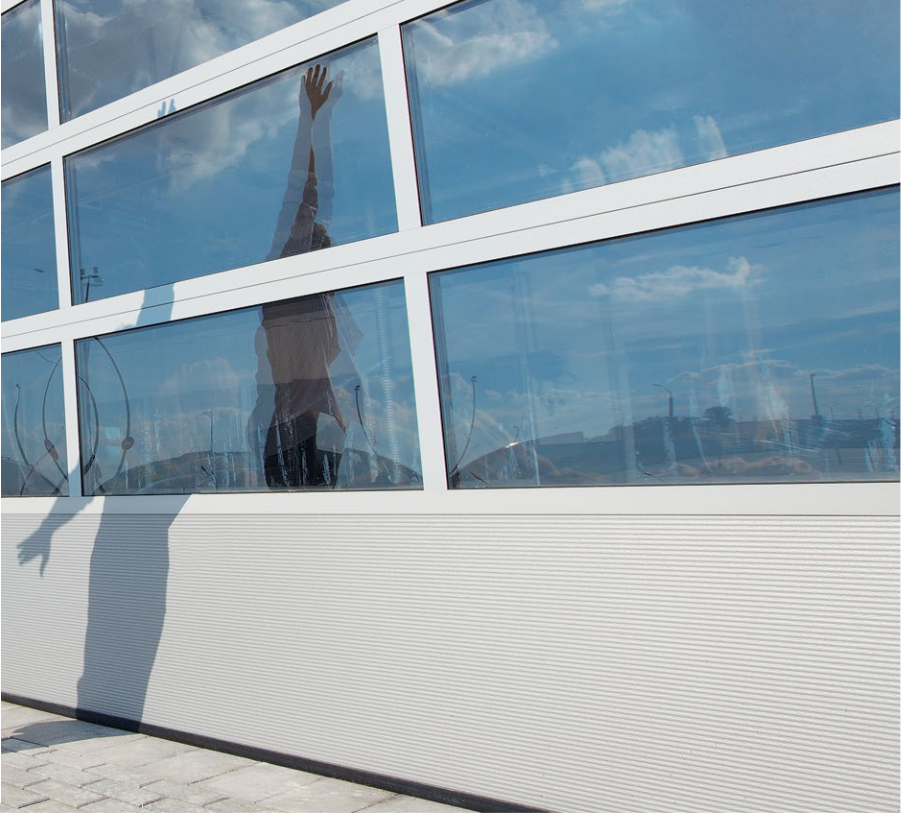 Panorama segmentna vrata - ALU TREND